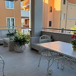 Sea Colors Apartment *