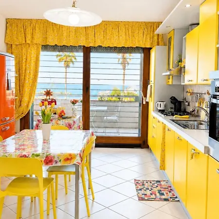 Apartment Sea Colors *